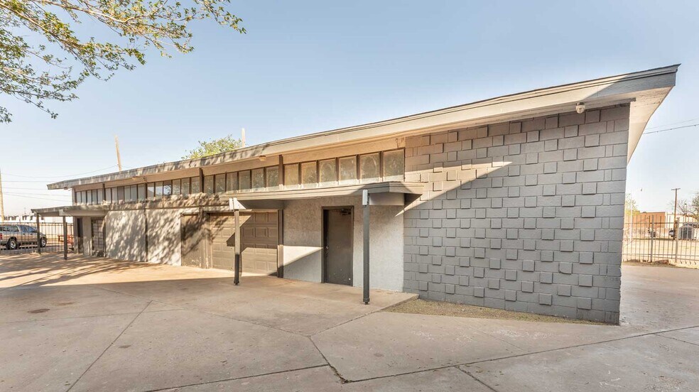 More Photos Of 102 Waco Ave, Lubbock Apartments For Sale