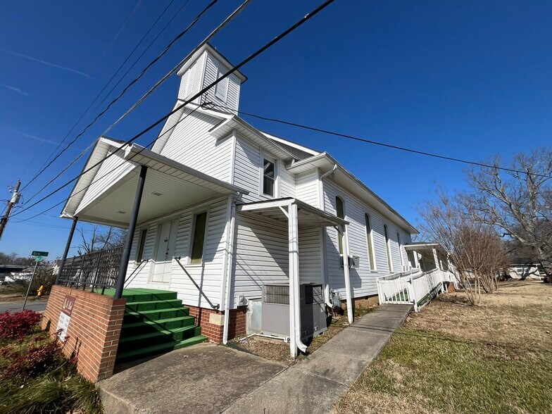More Photos Of 401 Church St, Kernersville Religious Facility For Sale