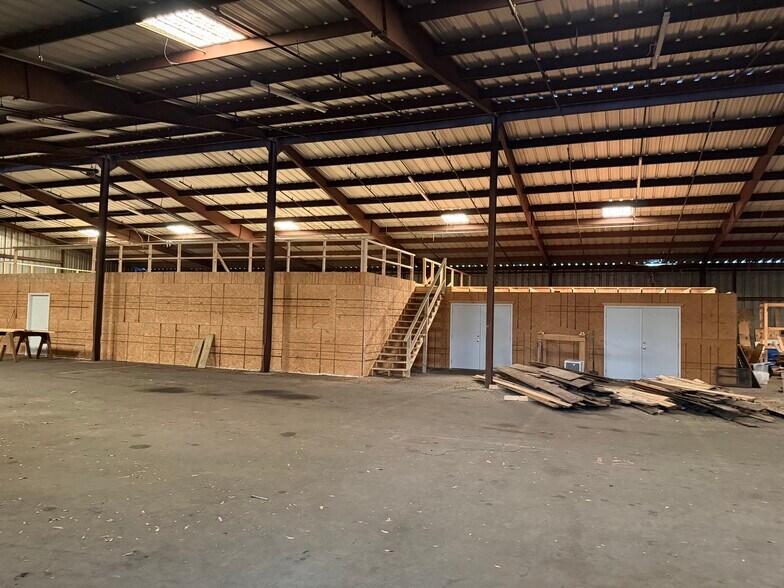 More Photos Of 615 Saint Nicholas Ave, Brewton Warehouse For Sale