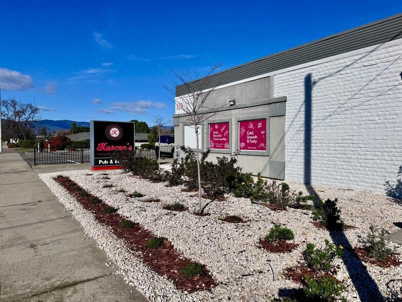 More Photos Of 329 Lake Blvd, Redding Bar For Lease