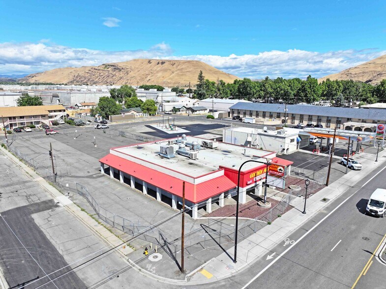 Primary Photo Of 1406 N 1st St, Yakima Restaurant For Sale