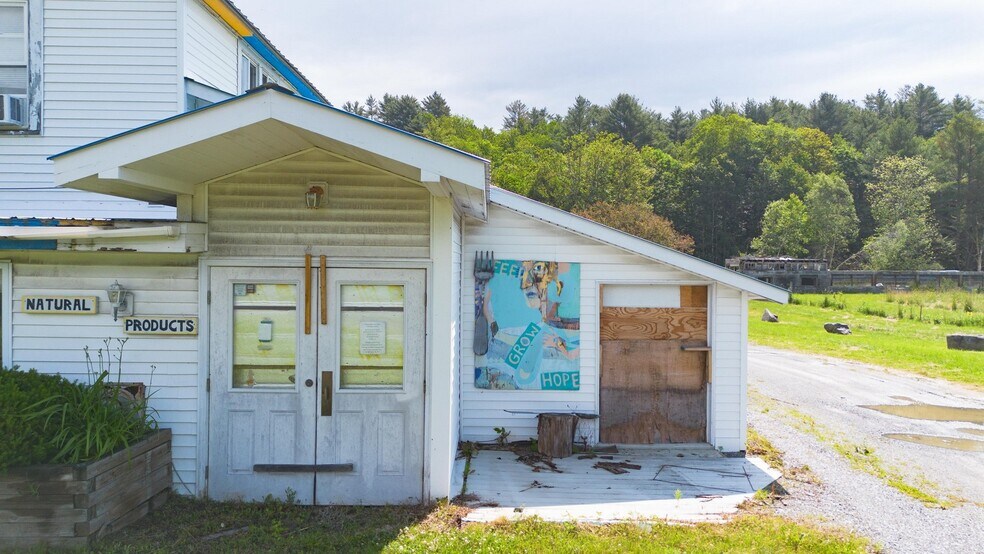 More Photos Of 32 Vt Route 10, Chester Restaurant For Sale