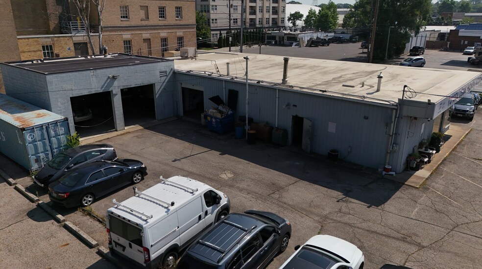 More Photos Of 3395 Indianola Ave, Columbus General Retail For Sale