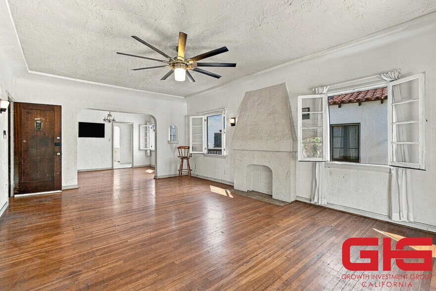 More Photos Of 1118 S Sycamore Ave, Los Angeles Apartments For Sale