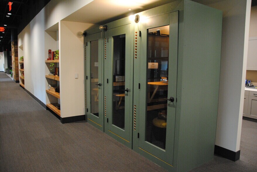 More Photos Of 300 E Davis St, McKinney Coworking Space