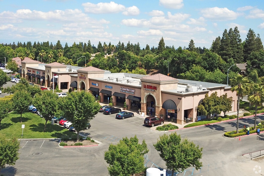 More Photos Of 9433-9447 N Fort Washington Rd, Fresno Unknown For Lease