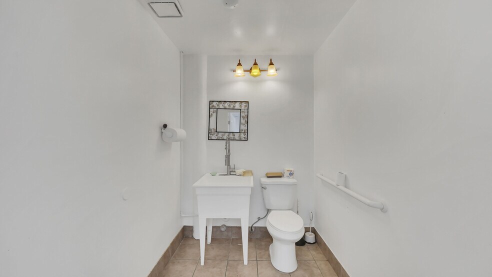 More Photos Of 7600 Wiles Rd, Coral Springs Unknown For Lease