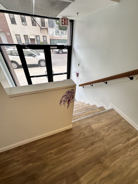 More Photos Of 1143 47th Ave, Long Island City Medical For Lease