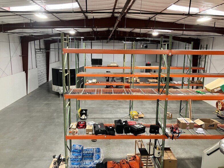 More Photos Of 3749 E Comstock Ave, Nampa Distribution For Lease