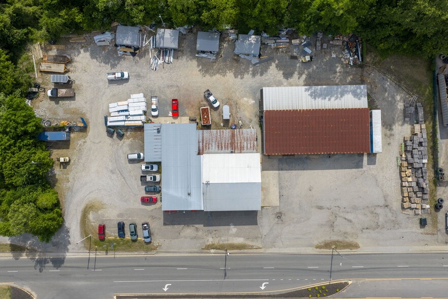 More Photos Of 728 N Main St, Emporia Auto Repair For Sale