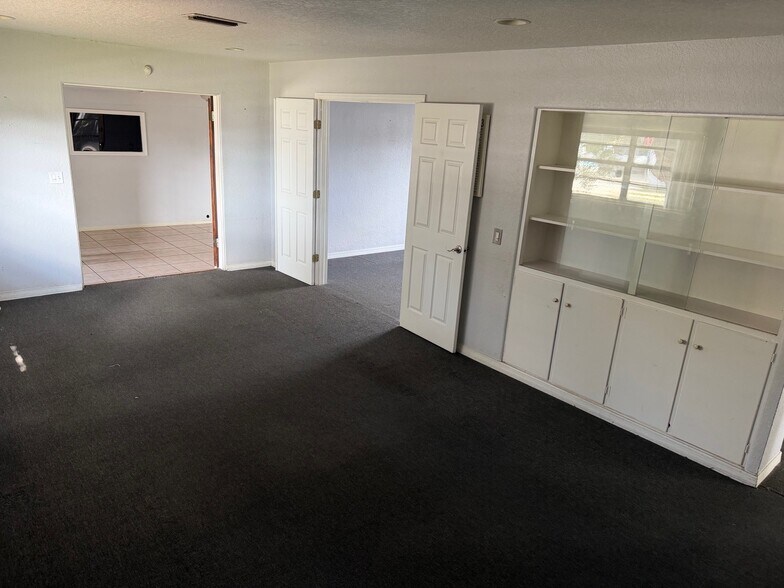 More Photos Of 1041 28th St, Orlando General Retail For Sale