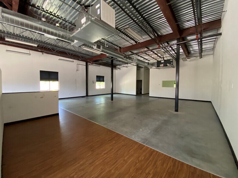 More Photos Of 8101 Kuykendahl Rd, The Woodlands Office For Lease