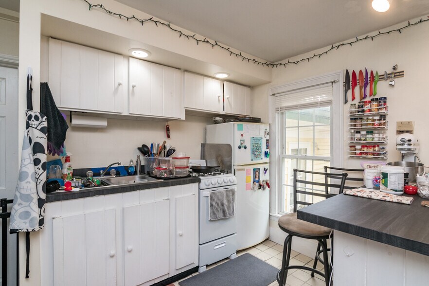 More Photos Of 81 Bridge St, Northampton Multifamily For Sale