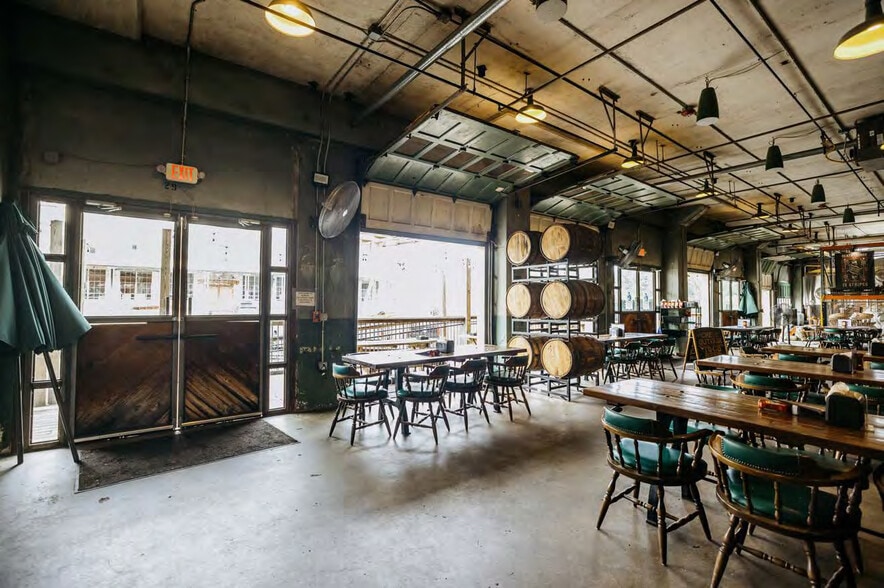 More Photos Of 250 Mill St, Taylors Restaurant For Lease