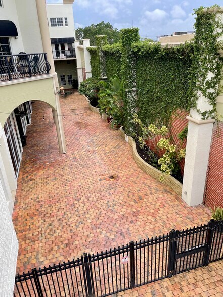 More Photos Of 128 S Beach St, Daytona Beach Apartments For Lease