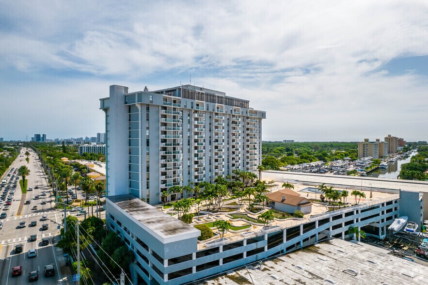More Photos Of 13499 Biscayne Blvd, Miami Apartments For Lease