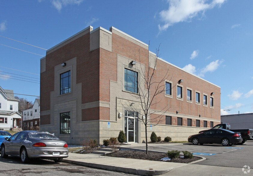 More Photos Of 2355 Norwood Ave, Cincinnati Medical For Sale