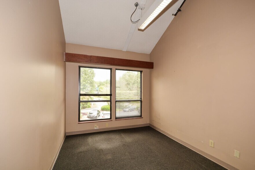 More Photos Of 1820 The Exchange SE, Atlanta Office For Sale