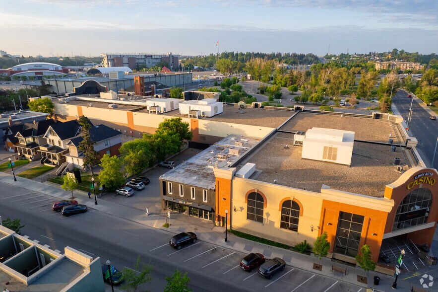 More Photos Of 211 17th Ave SE, Calgary Storefront Retail Office For Lease