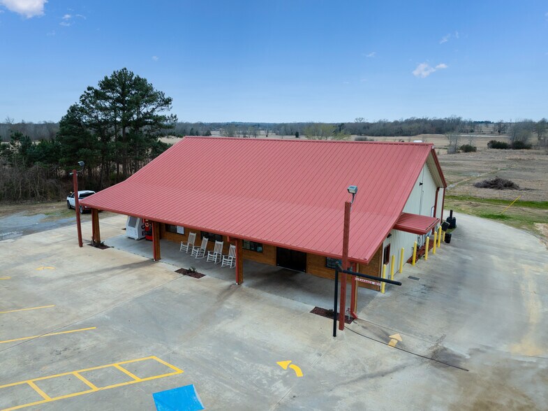 More Photos Of 17589 TX-19 Hwy, Montalba General Retail For Sale