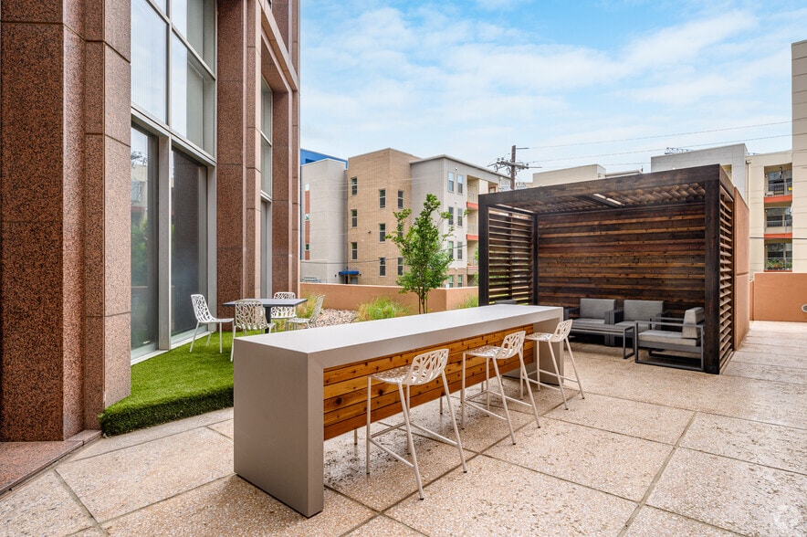 More Photos Of 10440 N Central Expy, Dallas Office For Lease