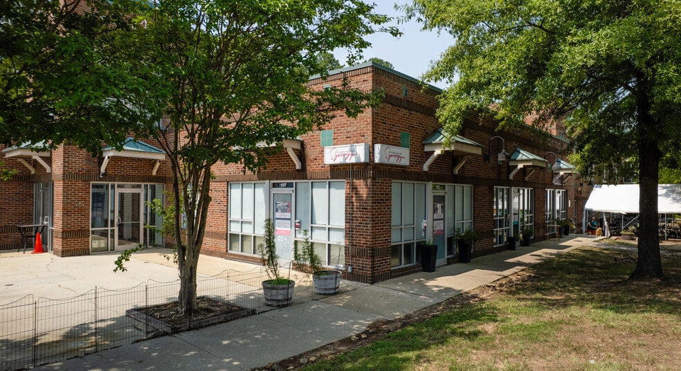 More Photos Of 4810 Hope Valley Rd, Durham Storefront For Lease