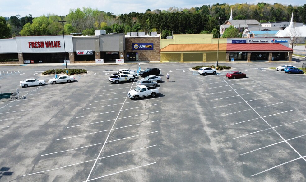 More Photos Of 1009-1021 Crossroads Plaza Dr, Moody Storefront For Lease