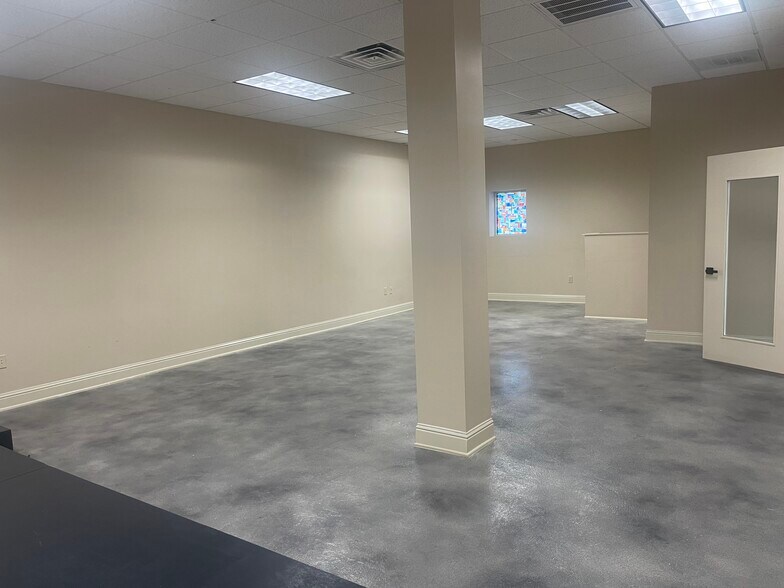 More Photos Of 2602-2608 N Main Ave, San Antonio Unknown For Sale
