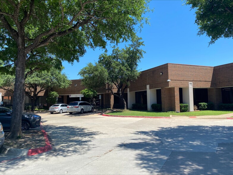 More Photos Of 7920 Elmbrook Dr, Dallas Medical For Lease