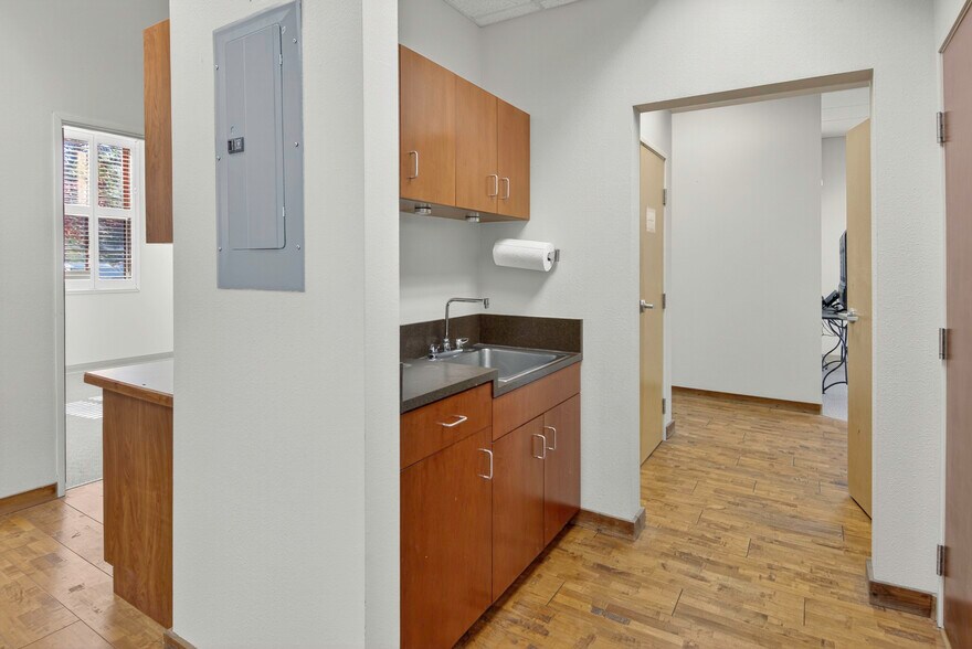 More Photos Of 88 Inverness Cir E, Englewood Office For Sale