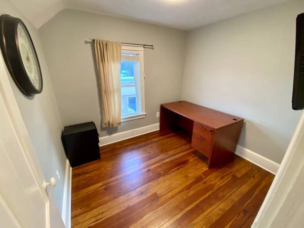 More Photos Of 196 S 1st St, Lindenhurst Loft Creative Space For Lease