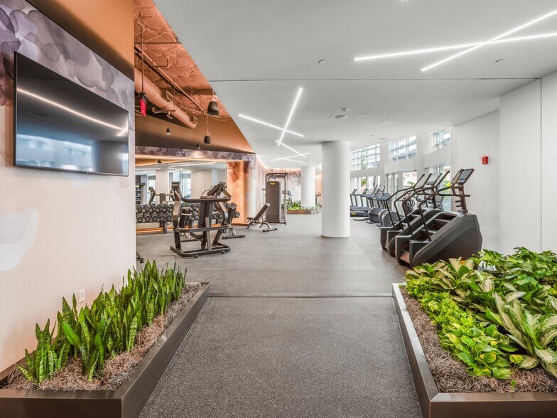 More Photos Of 2777 Crystal Dr, Arlington Unknown For Sale