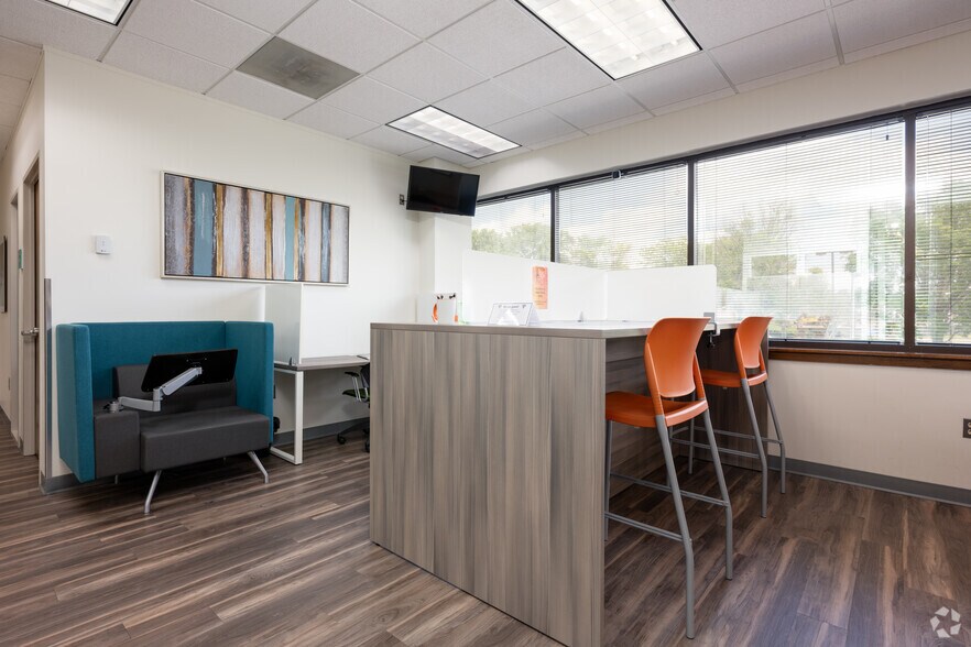 More Photos Of 806 Green Valley Rd, Greensboro Coworking Space