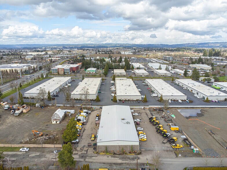 More Photos Of 1800 NE Cornelius Pass Rd, Hillsboro Warehouse For Lease