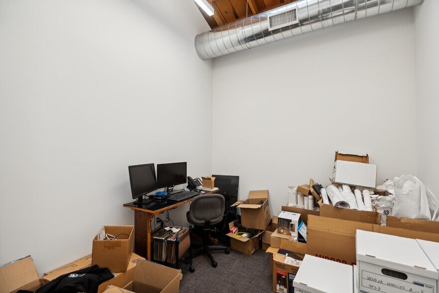 More Photos Of 1000 Calcot Pl, Oakland Warehouse For Sale