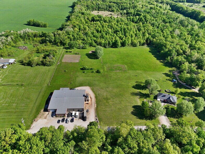 More Photos Of 29 Red Oak Rd, High Hill Manufacturing For Sale