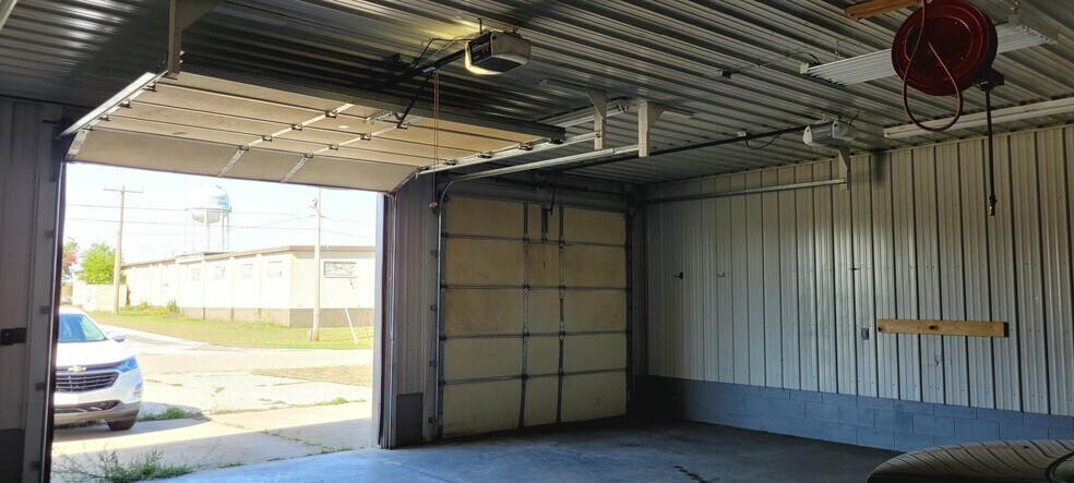 More Photos Of 16815 S Meehan St, Kincheloe Warehouse For Sale