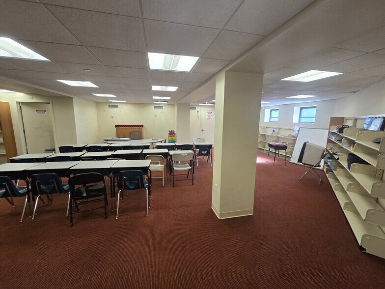 More Photos Of 2966 Crompond Rd, Yorktown Heights Schools For Lease