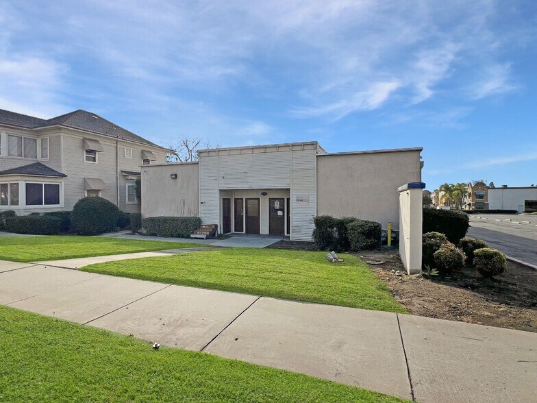 More Photos Of 1470 W 9th St, Upland Loft Creative Space For Sale