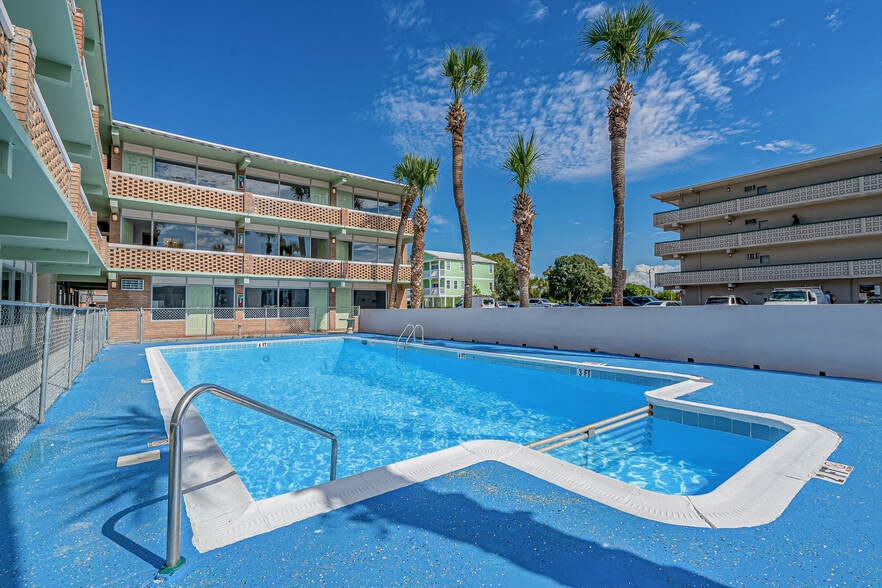 More Photos Of 1900 S Ocean Blvd, Myrtle Beach Hotel For Sale