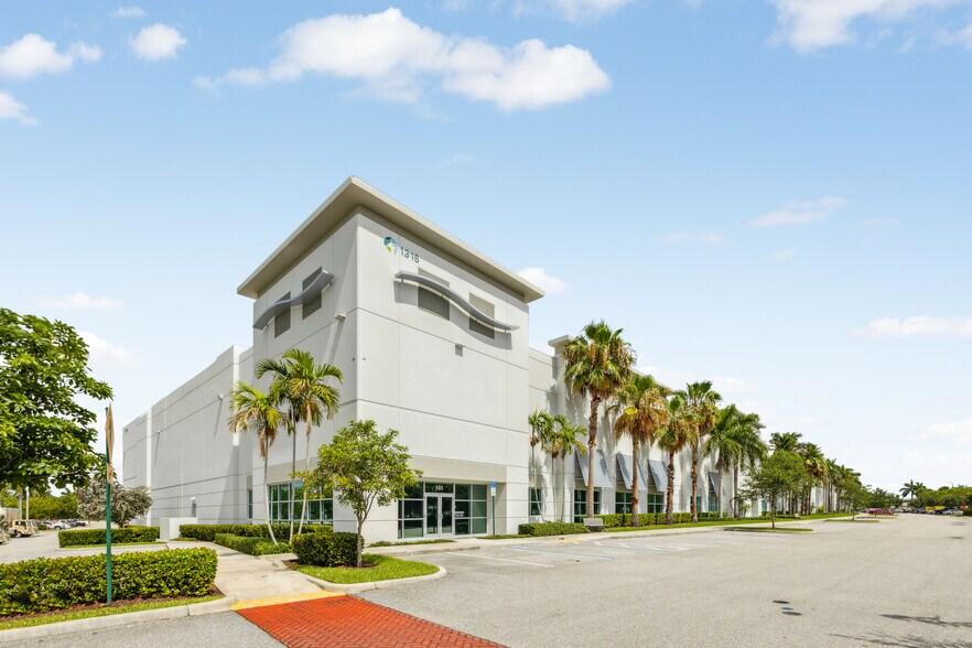 Primary Photo Of 1315 N Jog, West Palm Beach Distribution For Lease