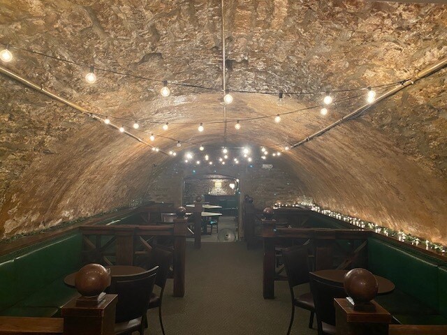 More Photos Of 520 S Front St, Columbus Bar For Lease