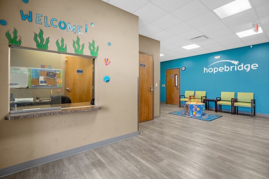 More Photos Of 7000 Lake Ellenor Dr, Orlando Medical For Lease