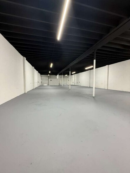 More Photos Of 3904 NW 32 Ave, Miami Warehouse For Lease