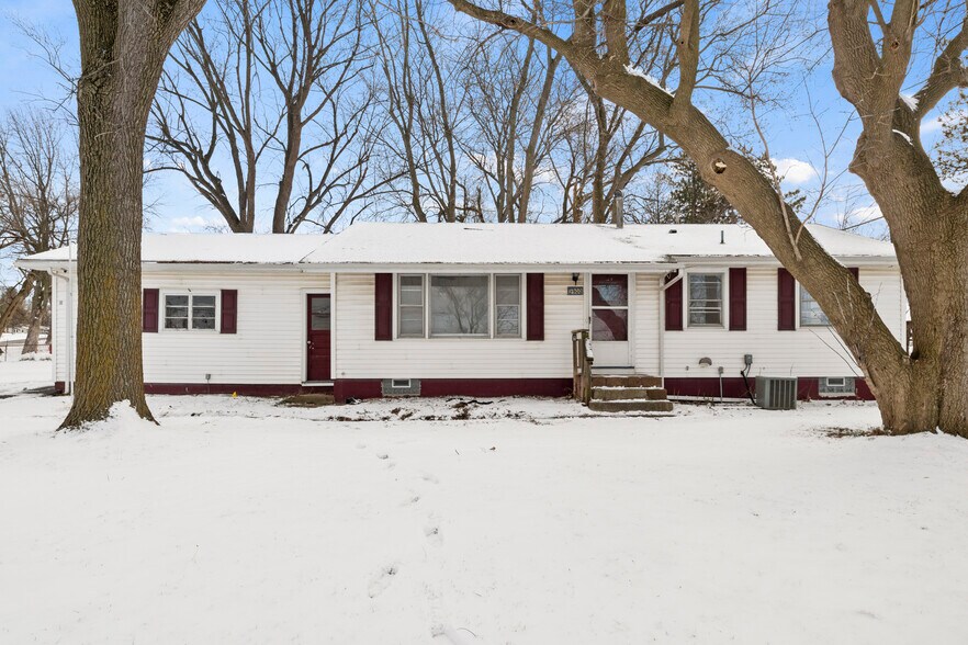 More Photos Of 2900 E Henrietta Rd, Henrietta Office For Sale