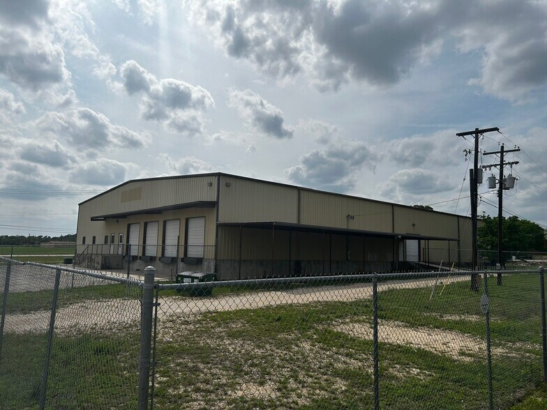 More Photos Of 111 E McCarty Ln, San Marcos Warehouse For Sale