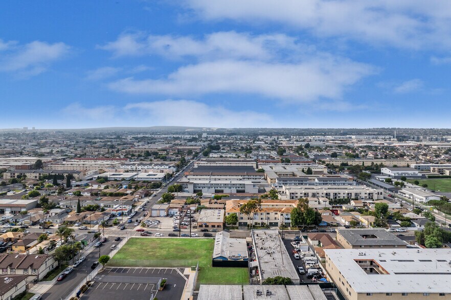 More Photos Of 3642 W 139th St, Hawthorne Movie Radio TVStudio For Lease