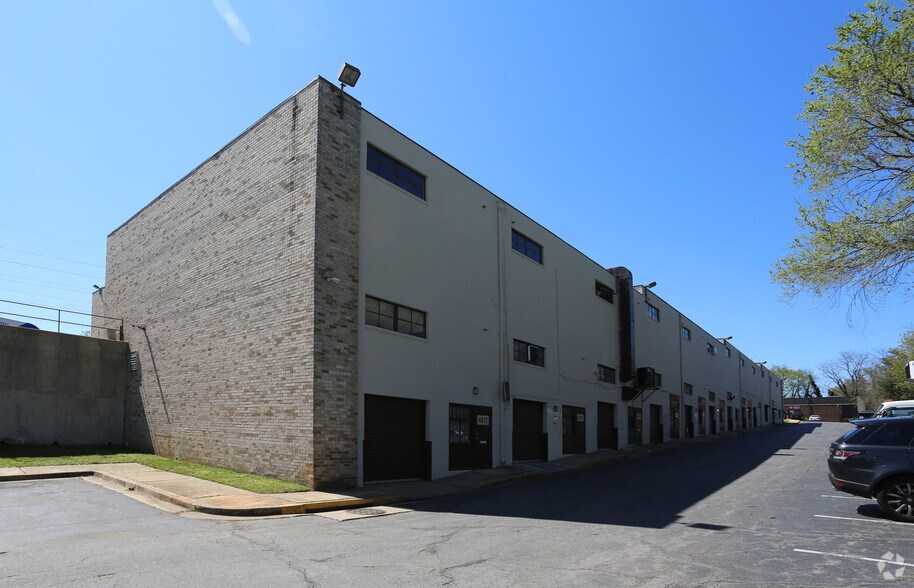 More Photos Of 4526-4572 Beech Rd, Temple Hills Warehouse For Lease