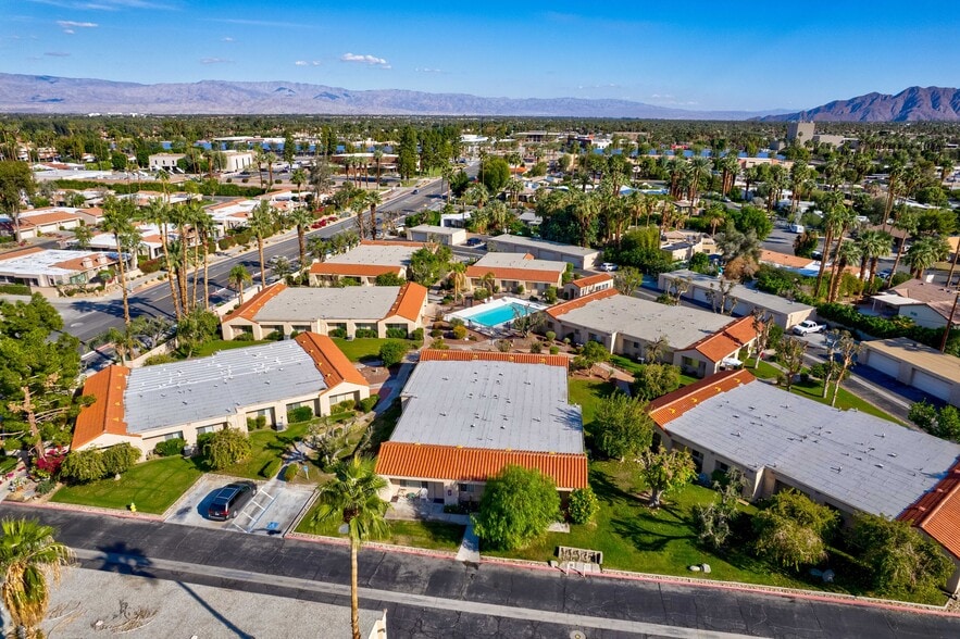 More Photos Of 72805 Park View Dr, Palm Desert Apartments For Sale
