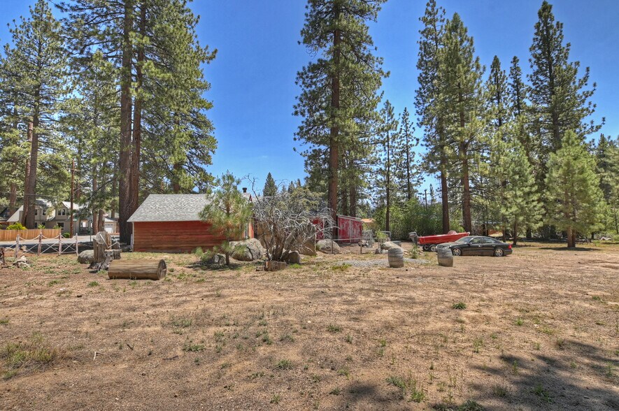 More Photos Of 39167 Rim of the world Dr, Fawnskin Restaurant For Sale